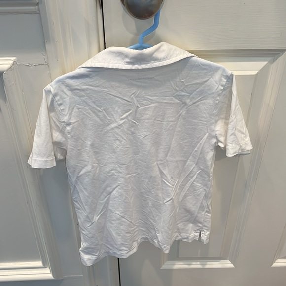 Good condition 100% cotton vineyard vines white polo with front pocket size 5 - Picture 4 of 6